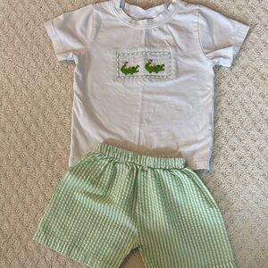 Cecil and Lou smocked short set. 3T